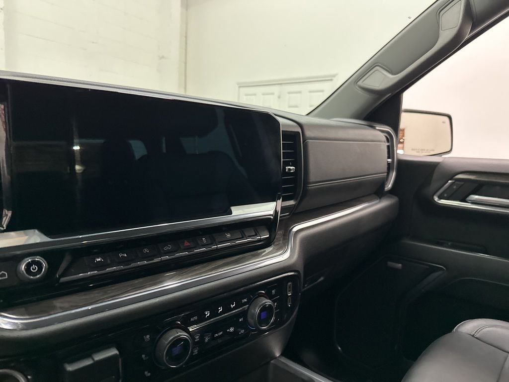 2024 Chevrolet Silverado 1500 LTZ - Photo 33