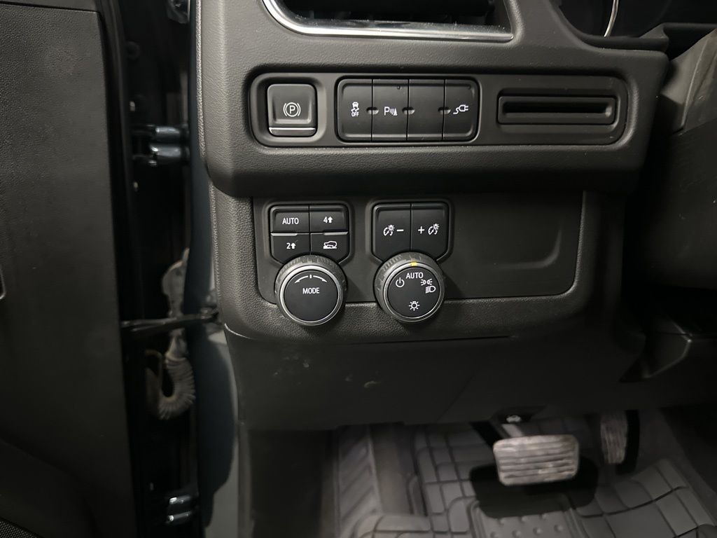 2021 Chevrolet Tahoe LS - Photo 30