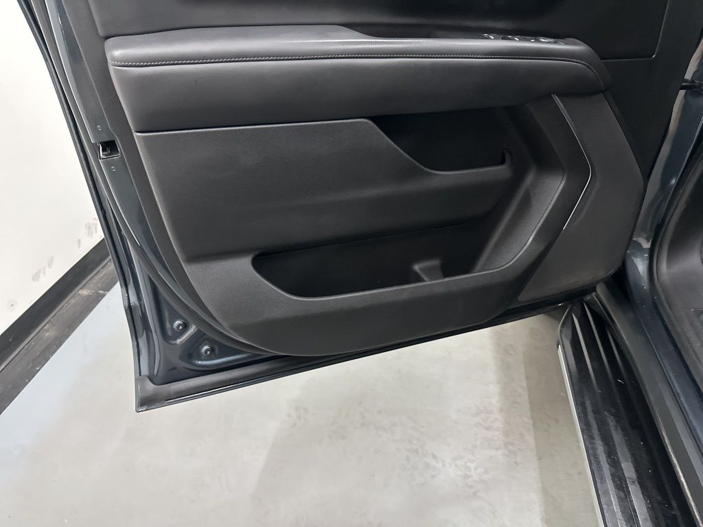 2021 Chevrolet Tahoe LS - Photo 34