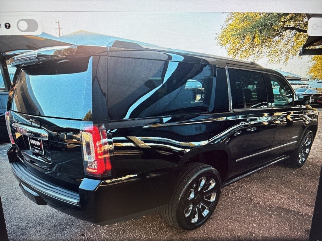 2019 Gmc Yukon XL Denali Ultimate photo 2