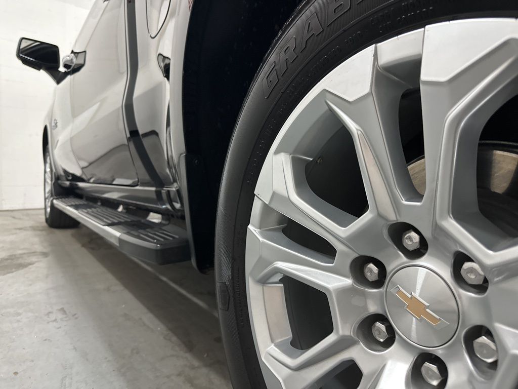2024 Chevrolet Silverado 1500 LTZ - Photo 18