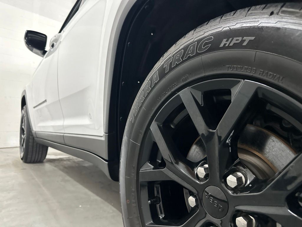 2024 Jeep Grand Cherokee Altitude - Photo 19