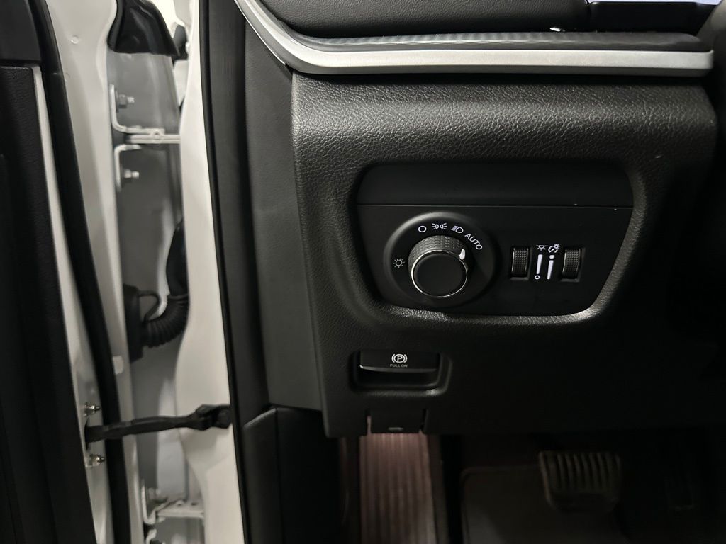 2024 Jeep Grand Cherokee Altitude - Photo 34