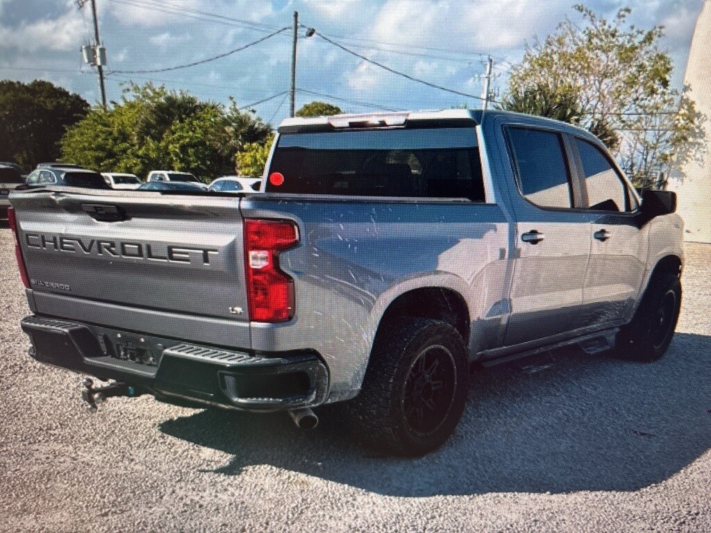 2019 Chevrolet Silverado 1500 LT photo 3