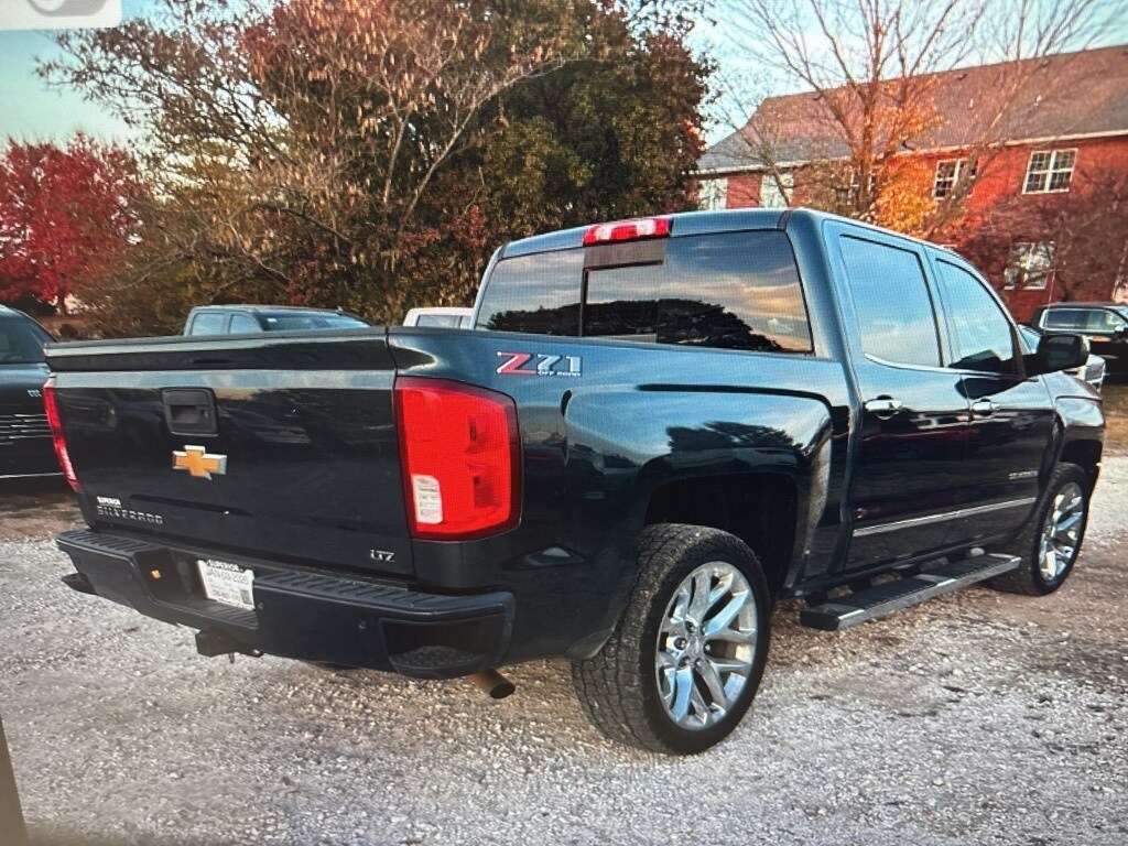 2018 Chevrolet Silverado 1500 LTZ Z71 photo 3