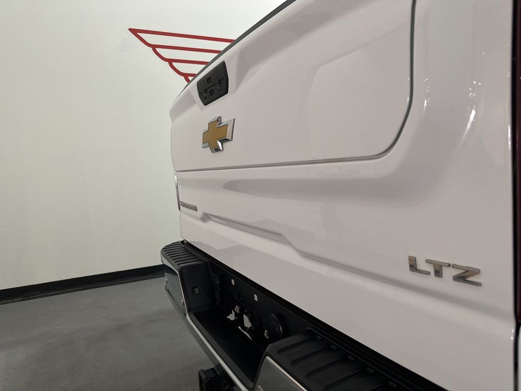 2021 Chevrolet Silverado 1500 LTZ - Photo 11