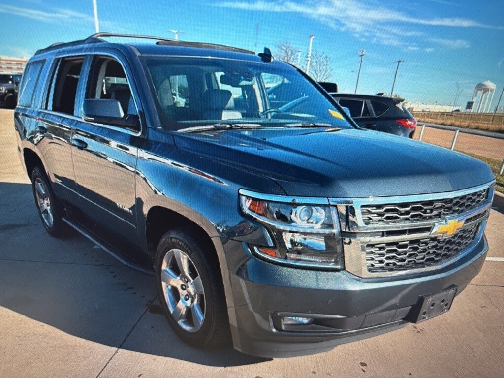 2020 Chevrolet Tahoe LT photo 2