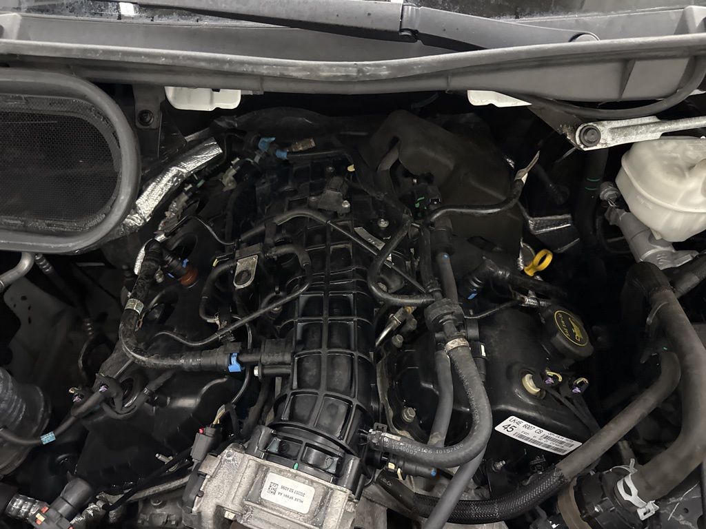 2021 Ford Transit Passenger Van XLT - Photo 7
