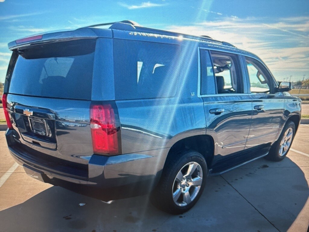 2020 Chevrolet Tahoe LT photo 3