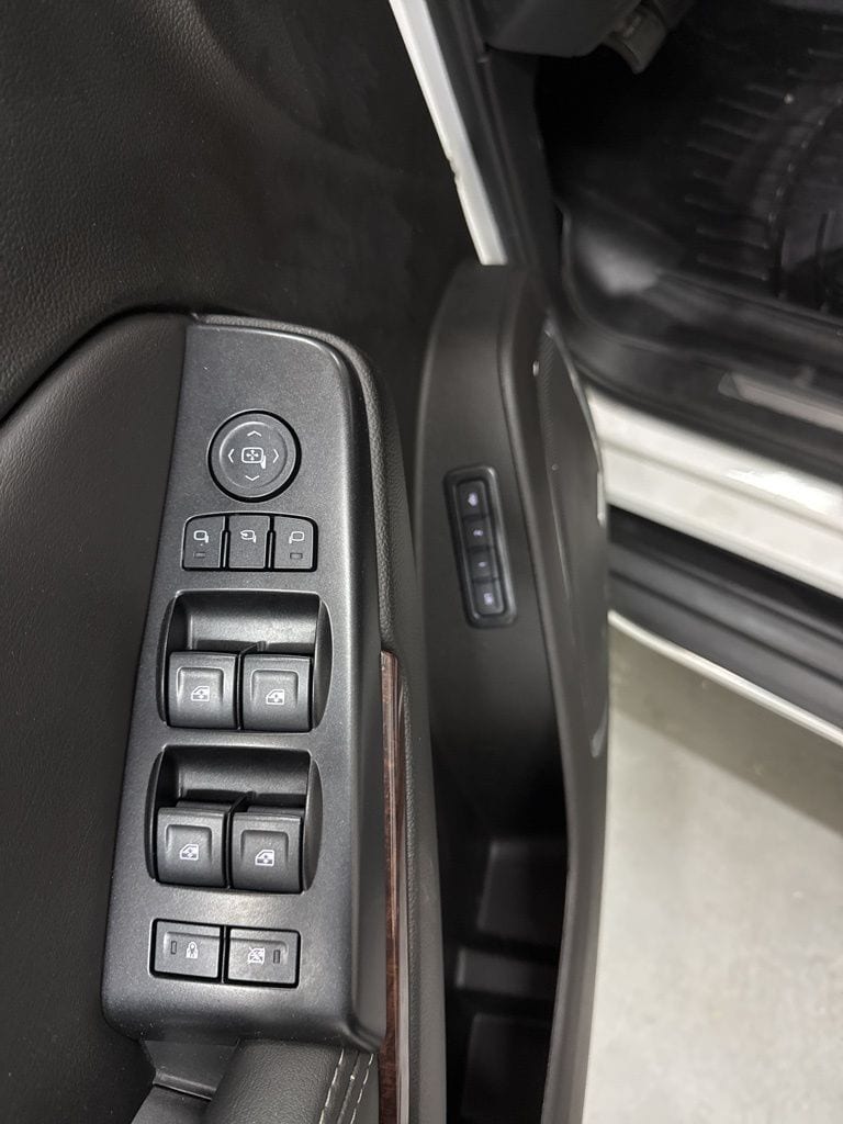 2020 GMC Yukon SLT - Photo 12