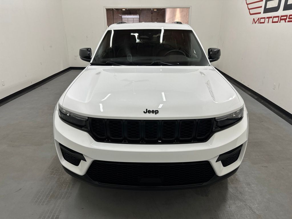 2024 Jeep Grand Cherokee Altitude - Photo 3