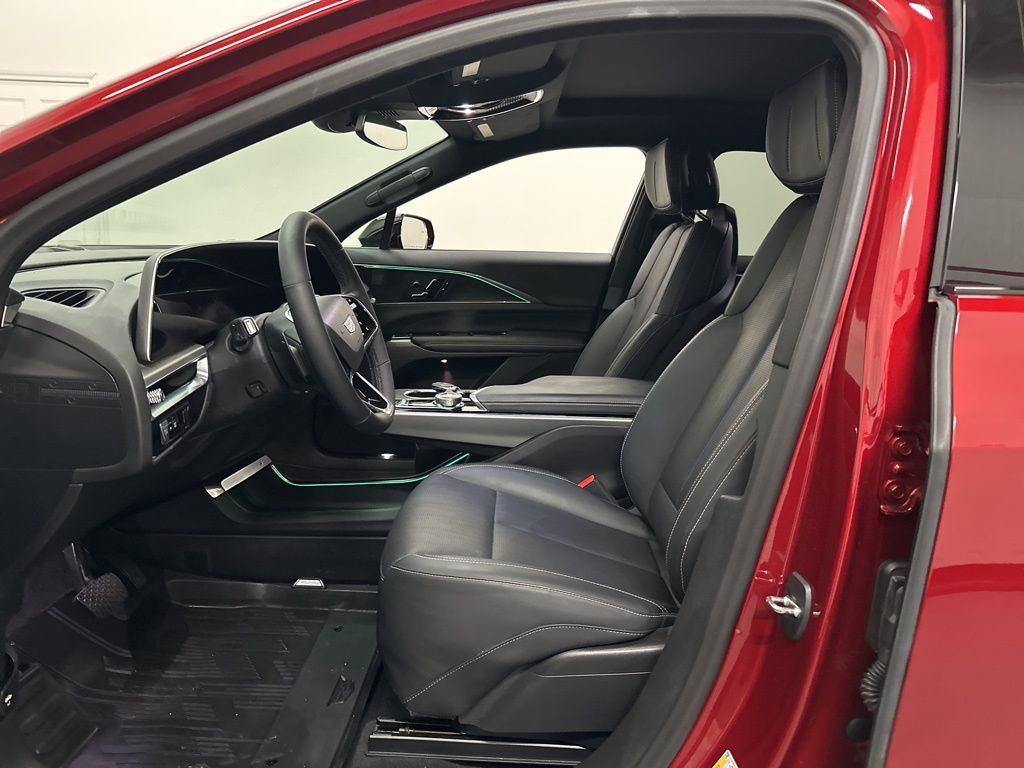 2024 Cadillac LYRIQ Luxury 1 - Photo 28