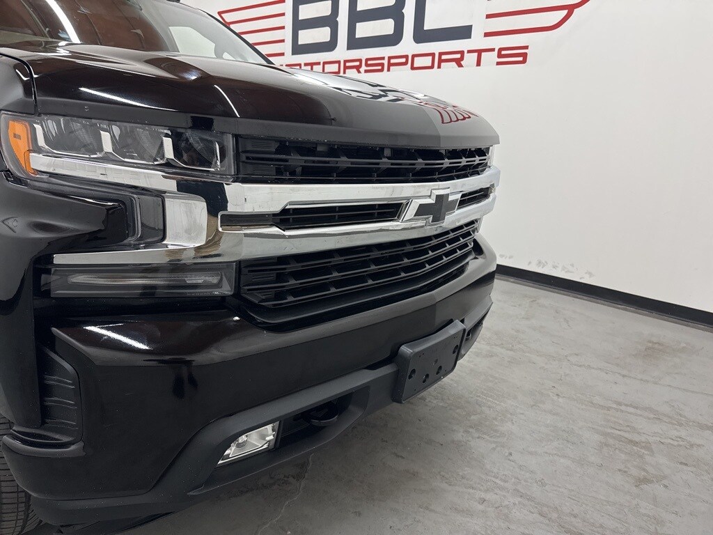 2019 Chevrolet Silverado 1500 RST photo 2