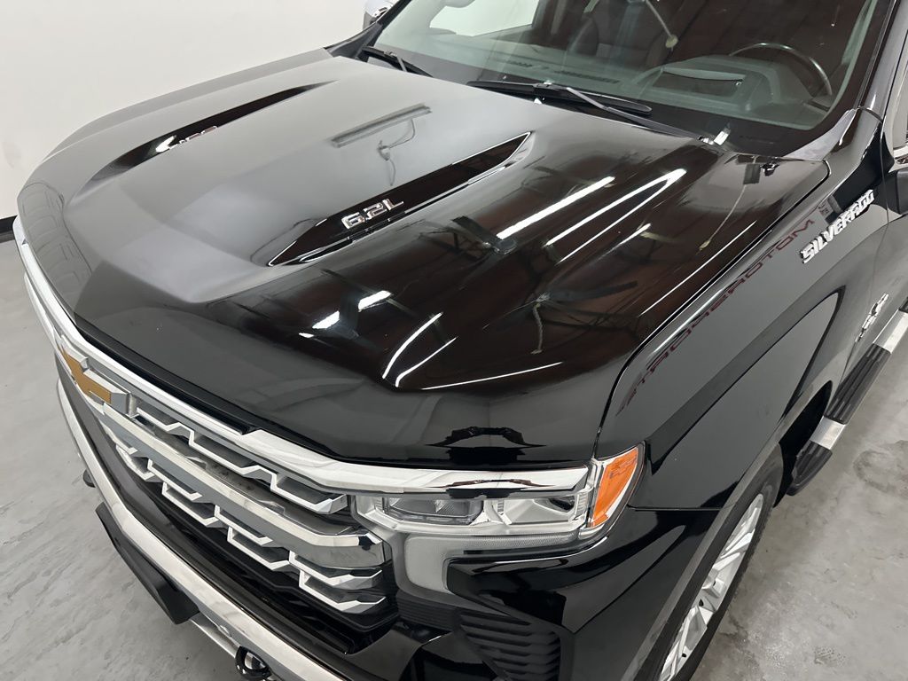 2024 Chevrolet Silverado 1500 LTZ - Photo 25