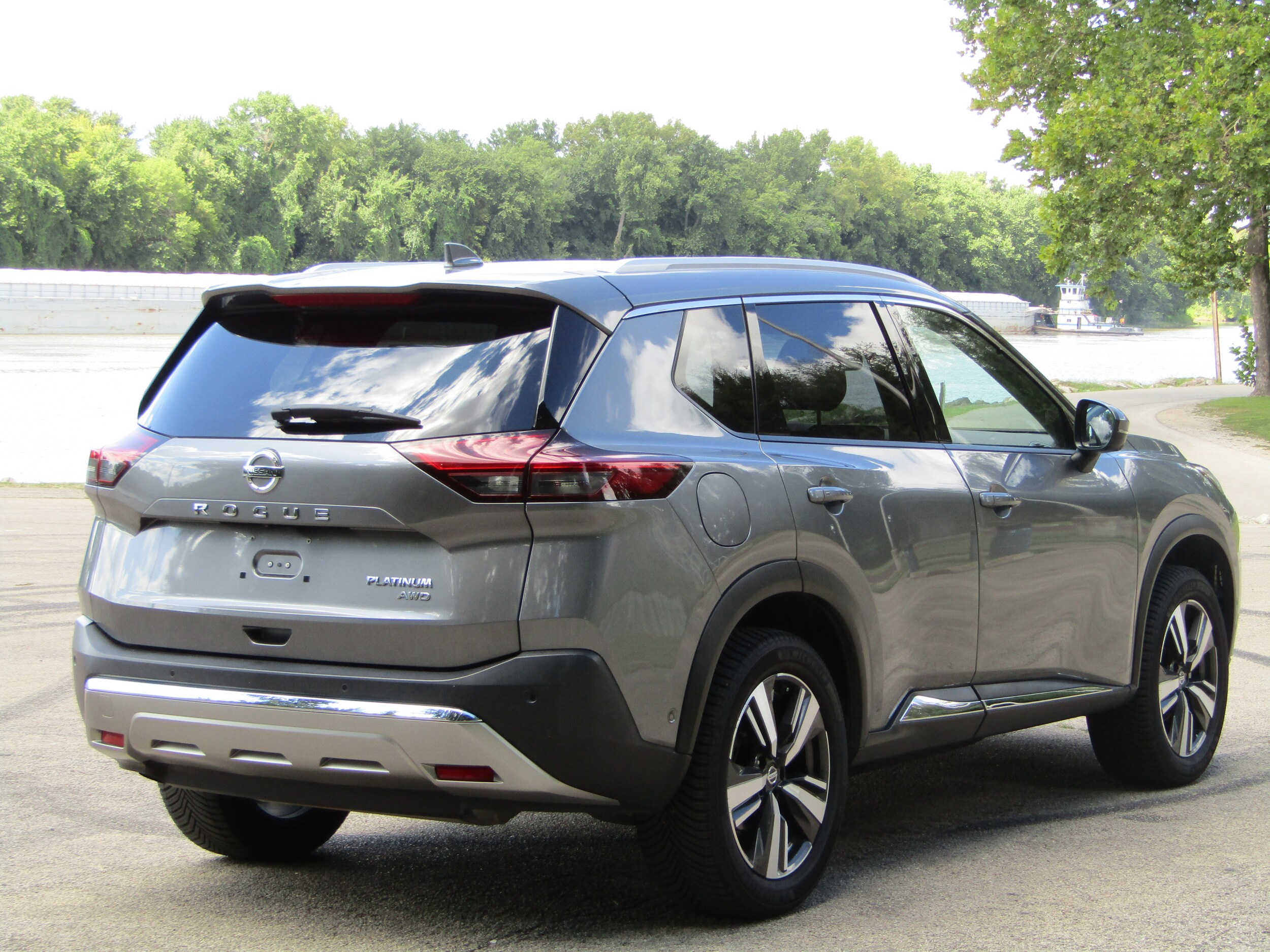 2021 Nissan Rogue AWD Platinum photo 4