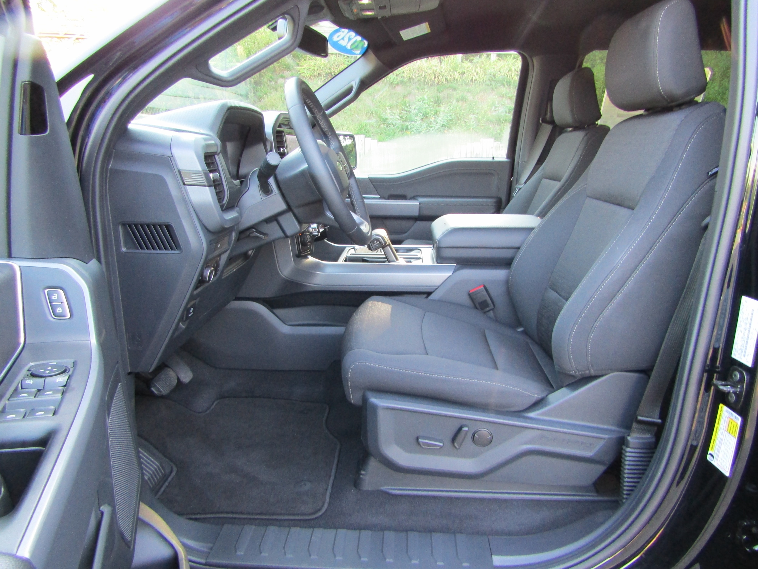 2026 Ford F-150 XLT - Photo 12