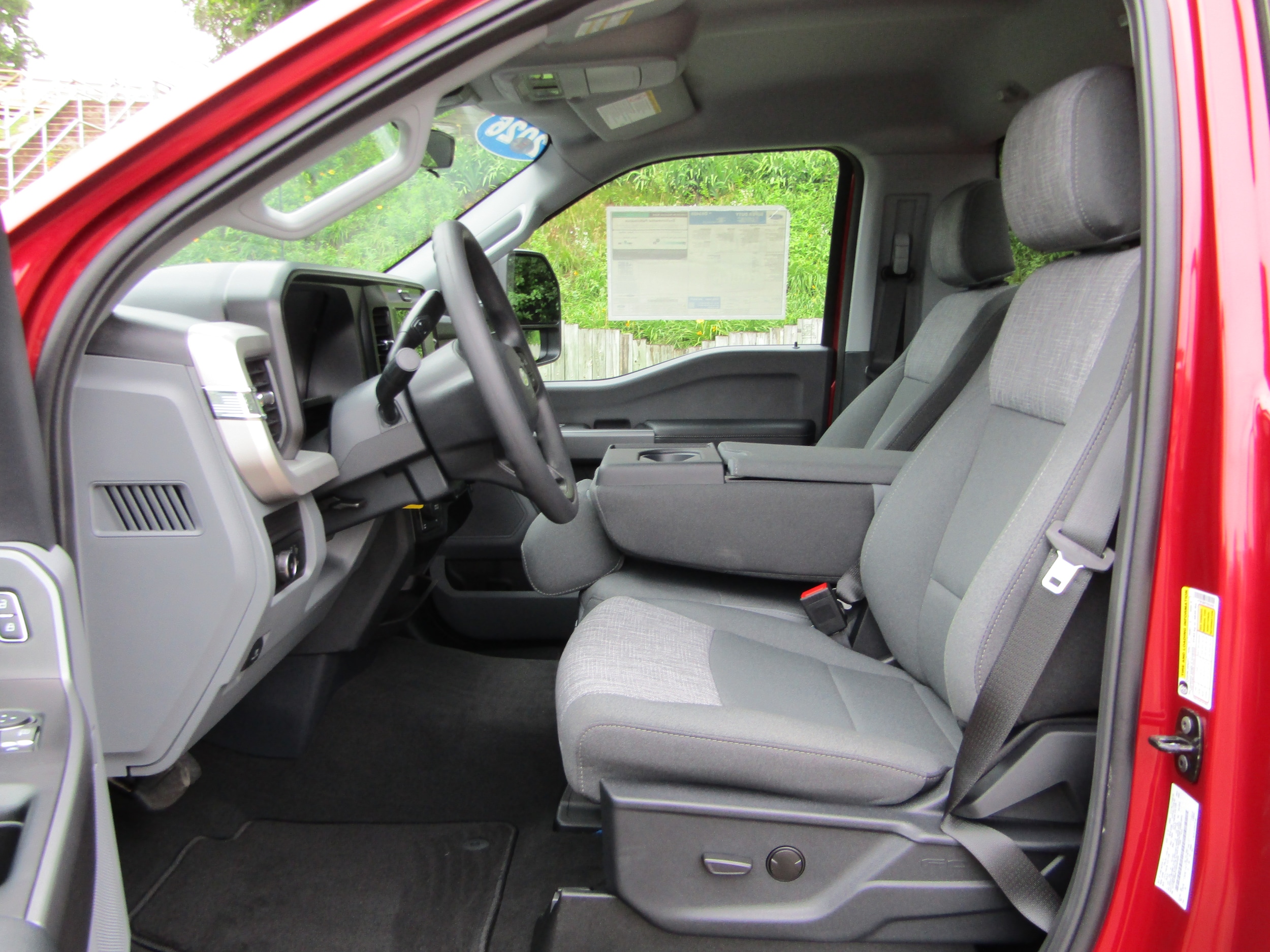 2026 Ford F-350 Super Duty XLT - Photo 13