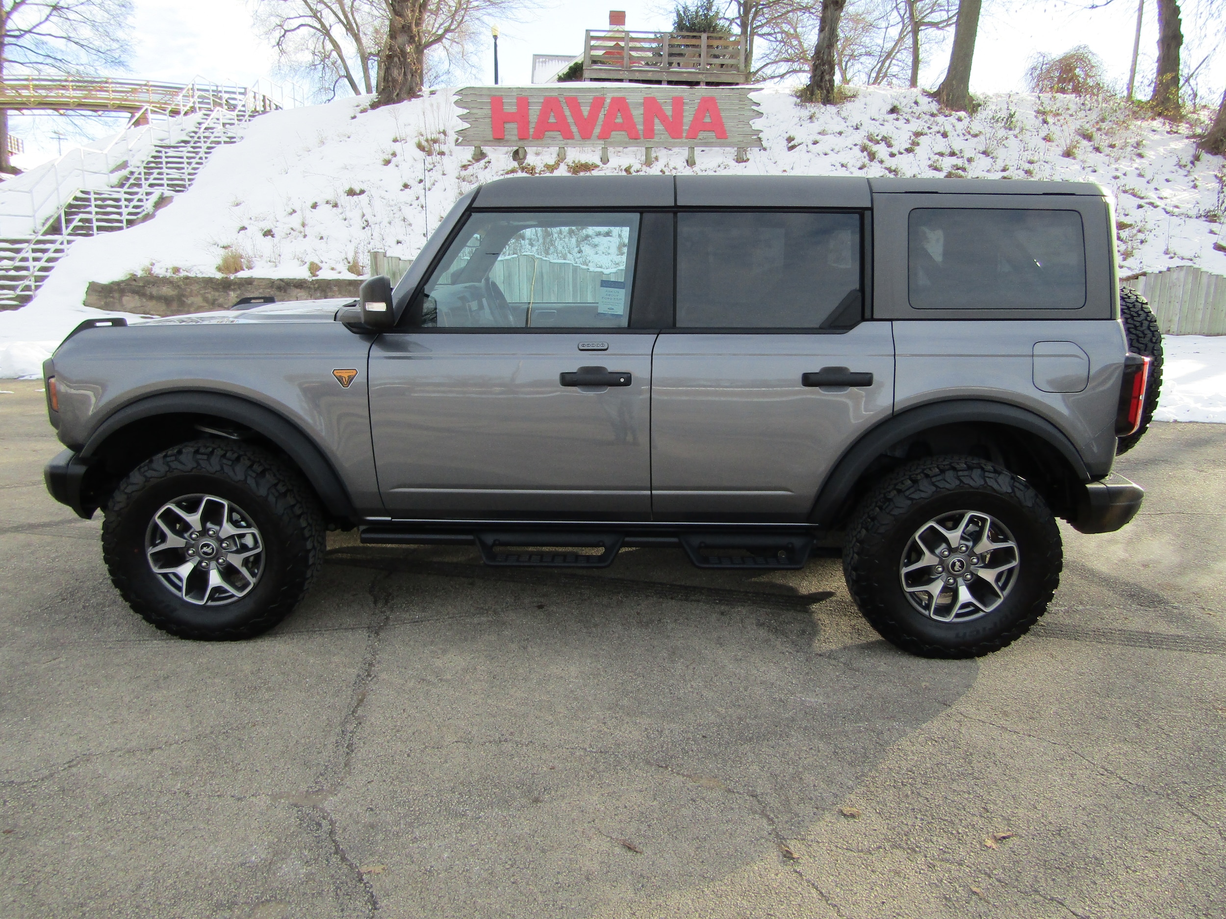 2023 Ford Bronco 4-Door Badlands's photo