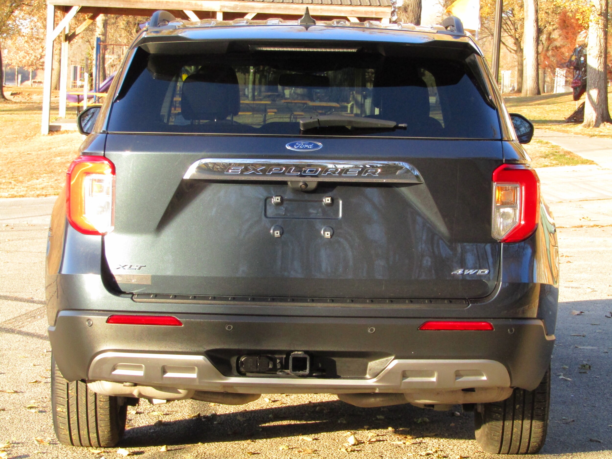 2023 Ford Explorer XLT photo 2