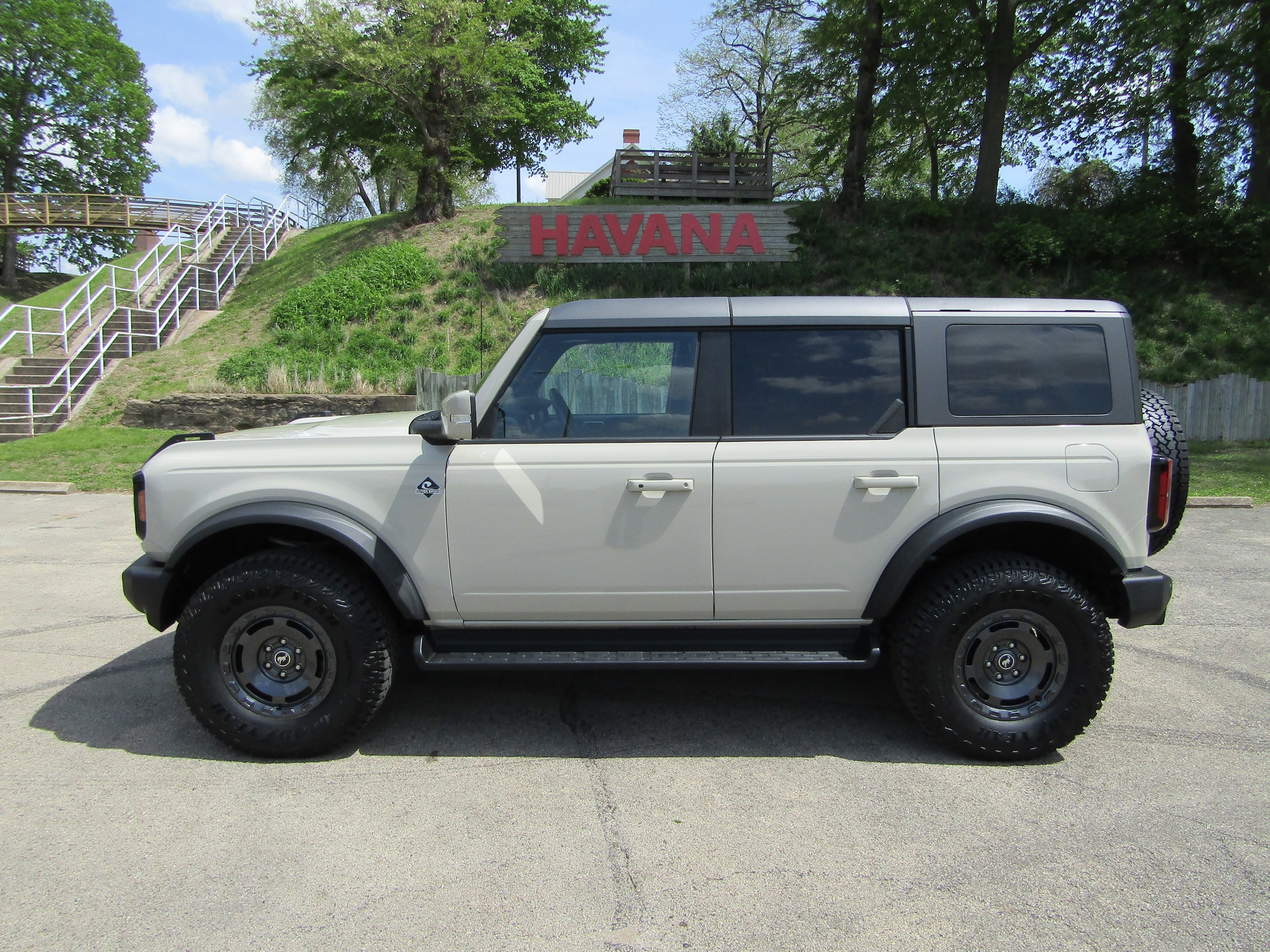 2025 Ford Bronco Outer Banks 4x4's photo