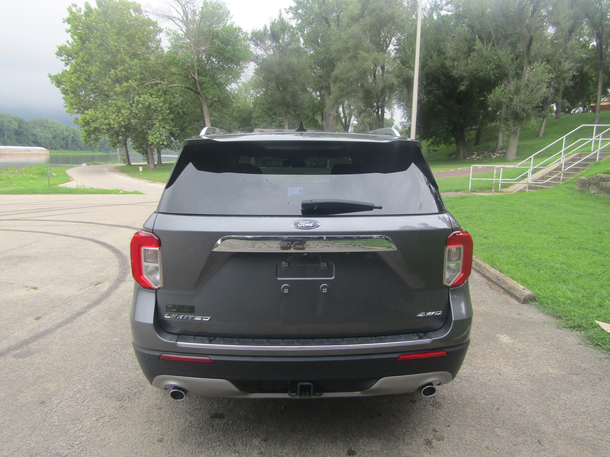 2022 Ford Explorer Limited photo 3
