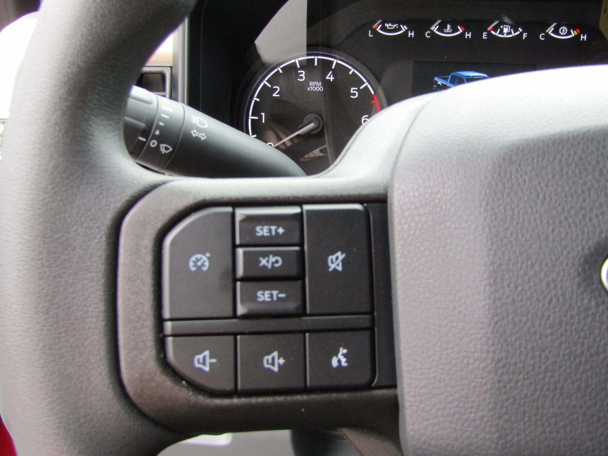 2026 Ford F-350 Super Duty XLT - Photo 25