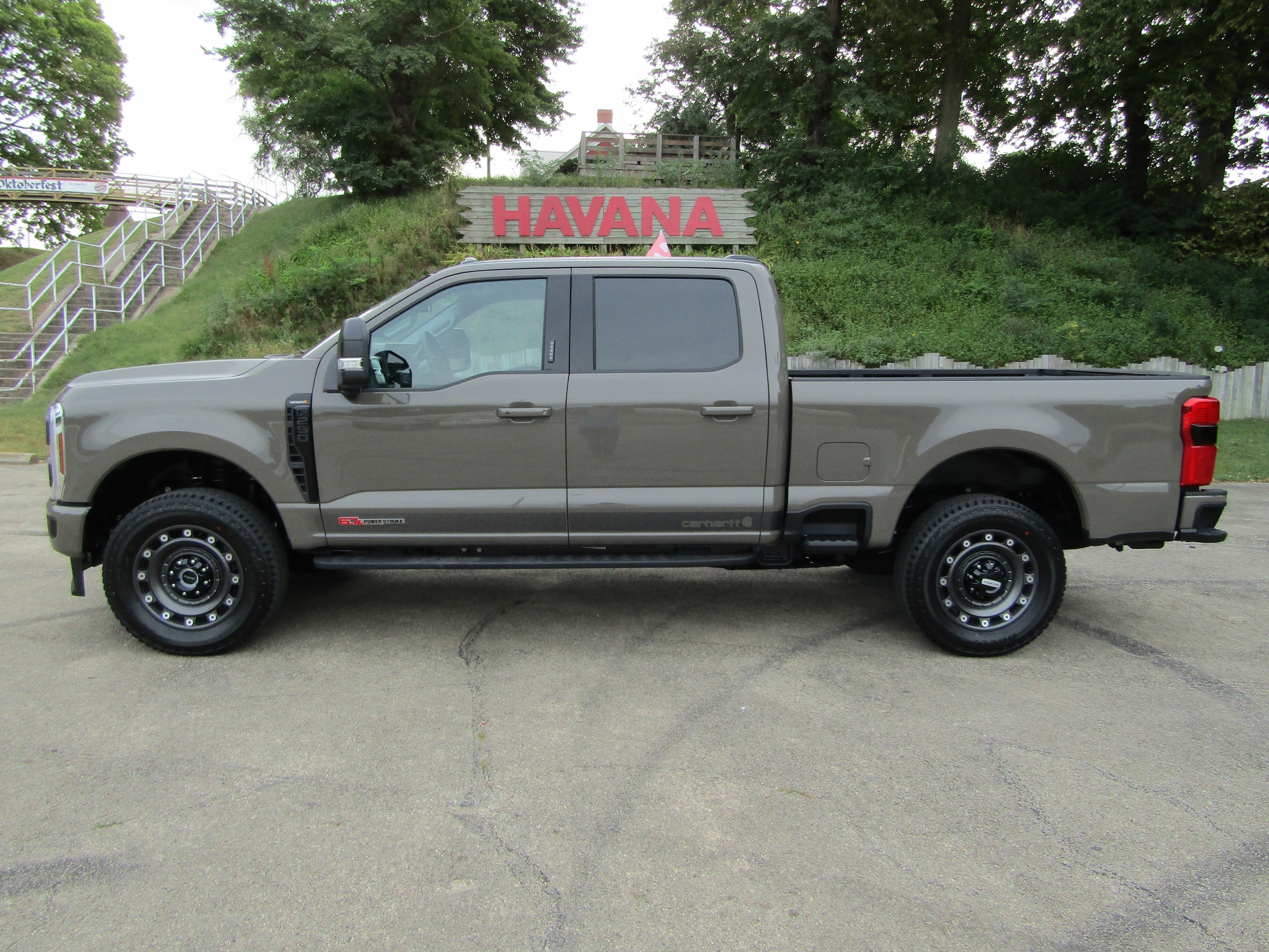 2027 Ford F-250 Super Duty XLT