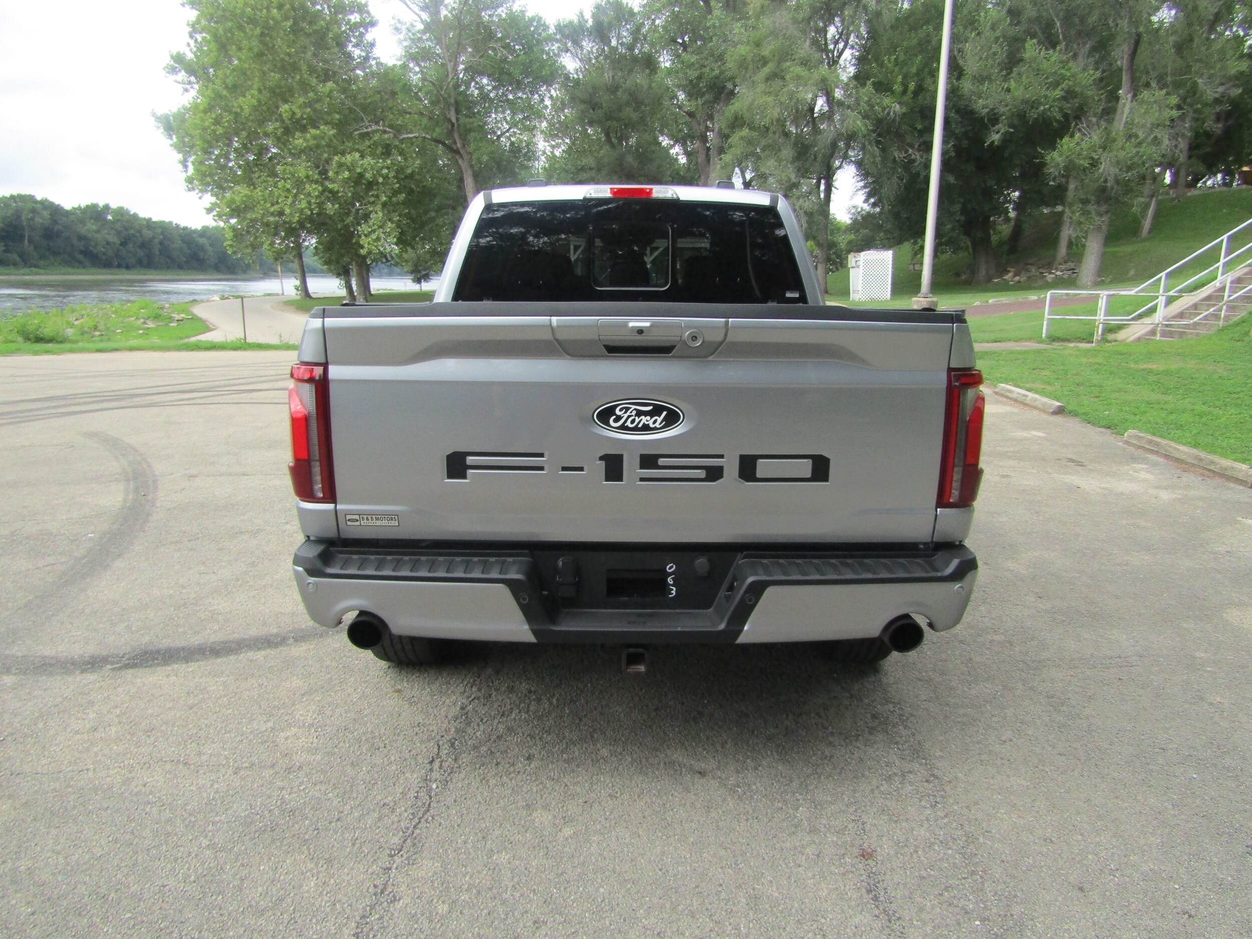 2024 Ford F-150 Lariat photo 3