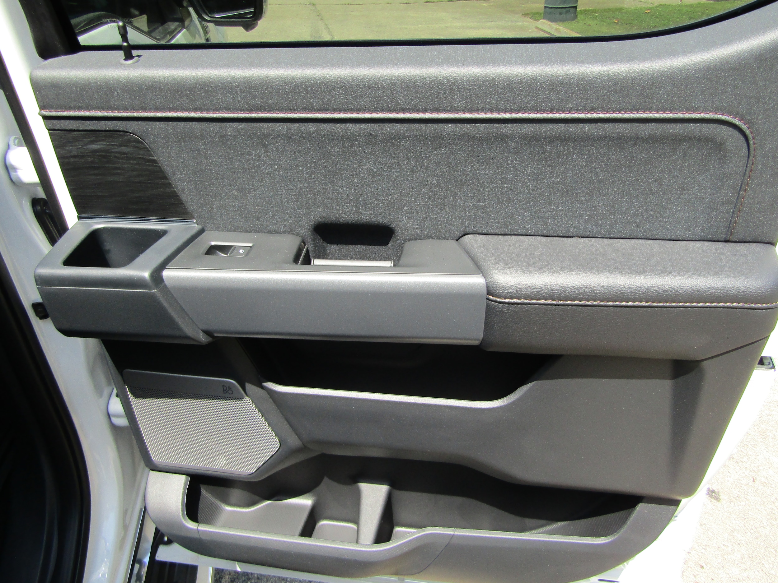 2026 Ford F-150 Lariat - Photo 15