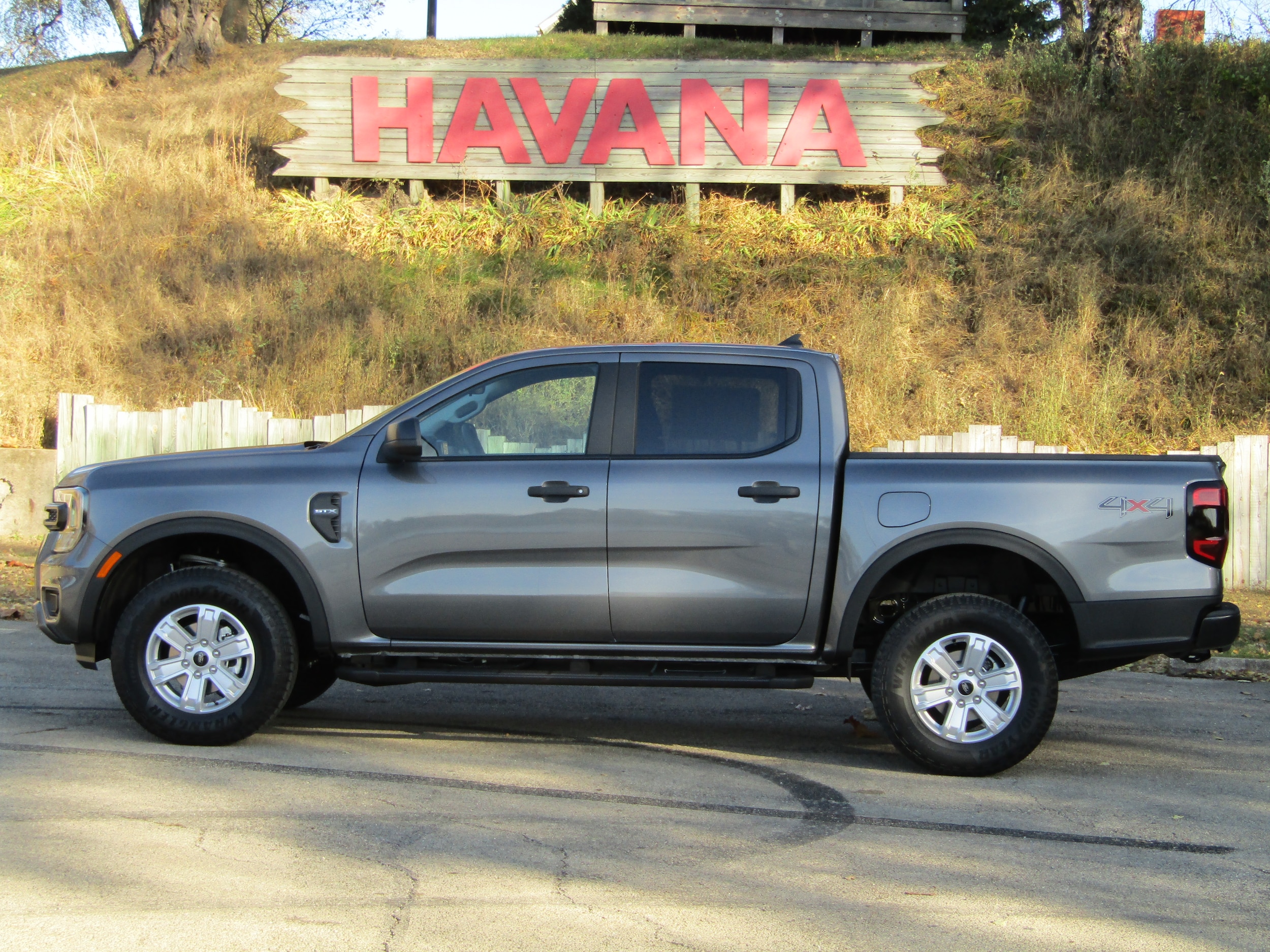 2025 Ford Ranger XL's photo