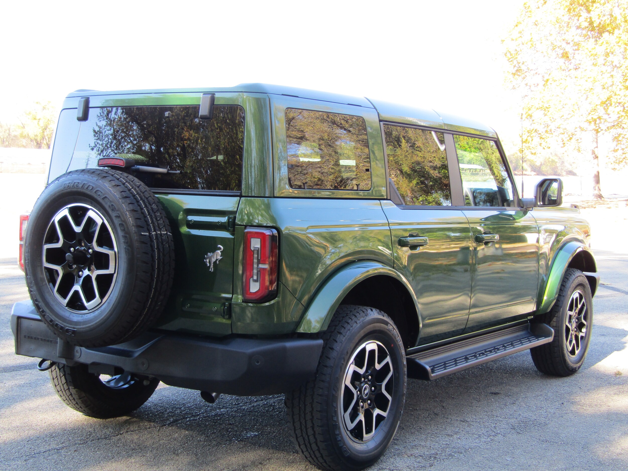 2025 Ford Bronco Outer Banks photo 4