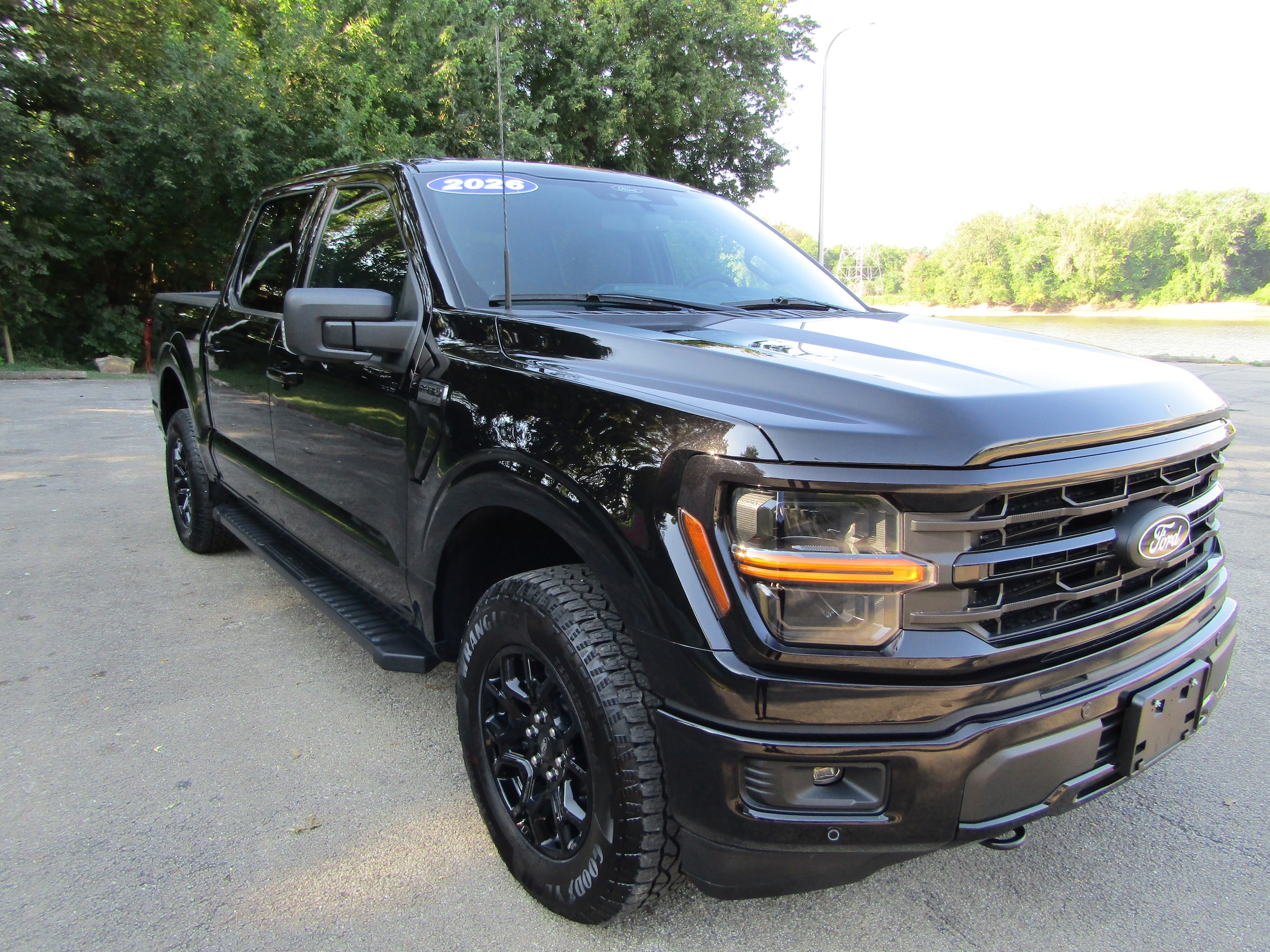 2026 Ford F-150 XLT - Photo 6