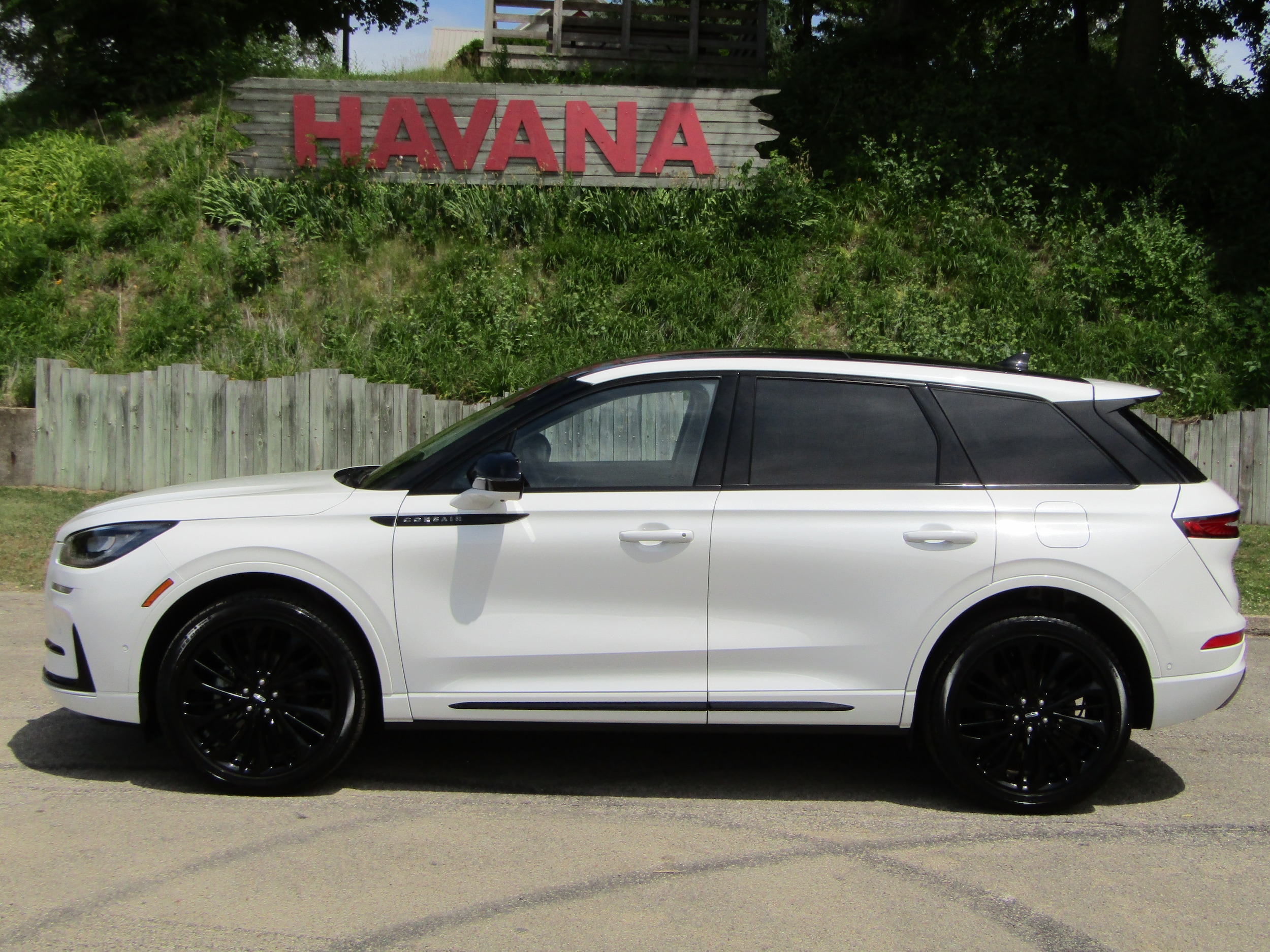 2023 Lincoln Corsair AWD's photo