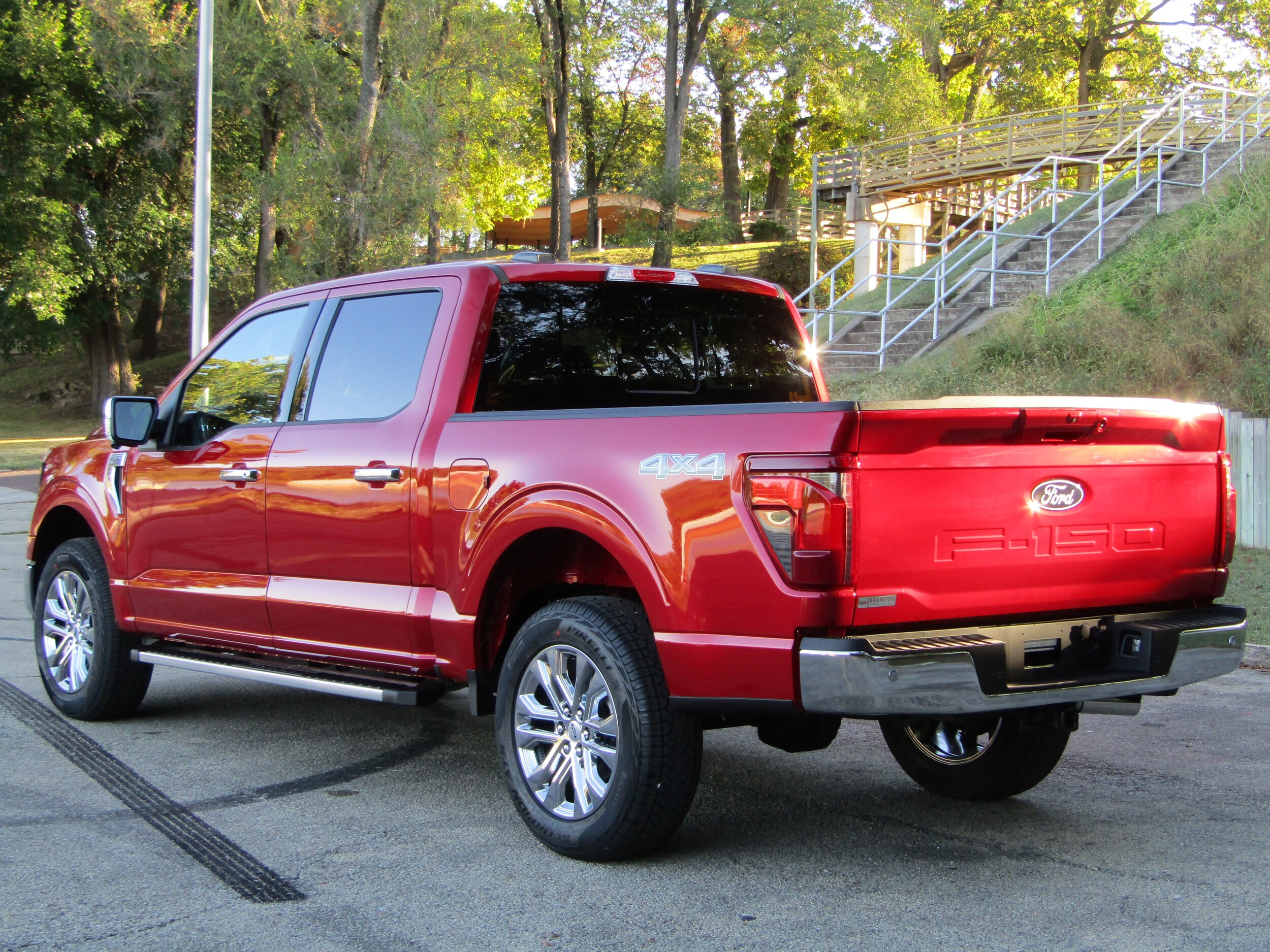 2025 Ford F-150 XLT photo 2