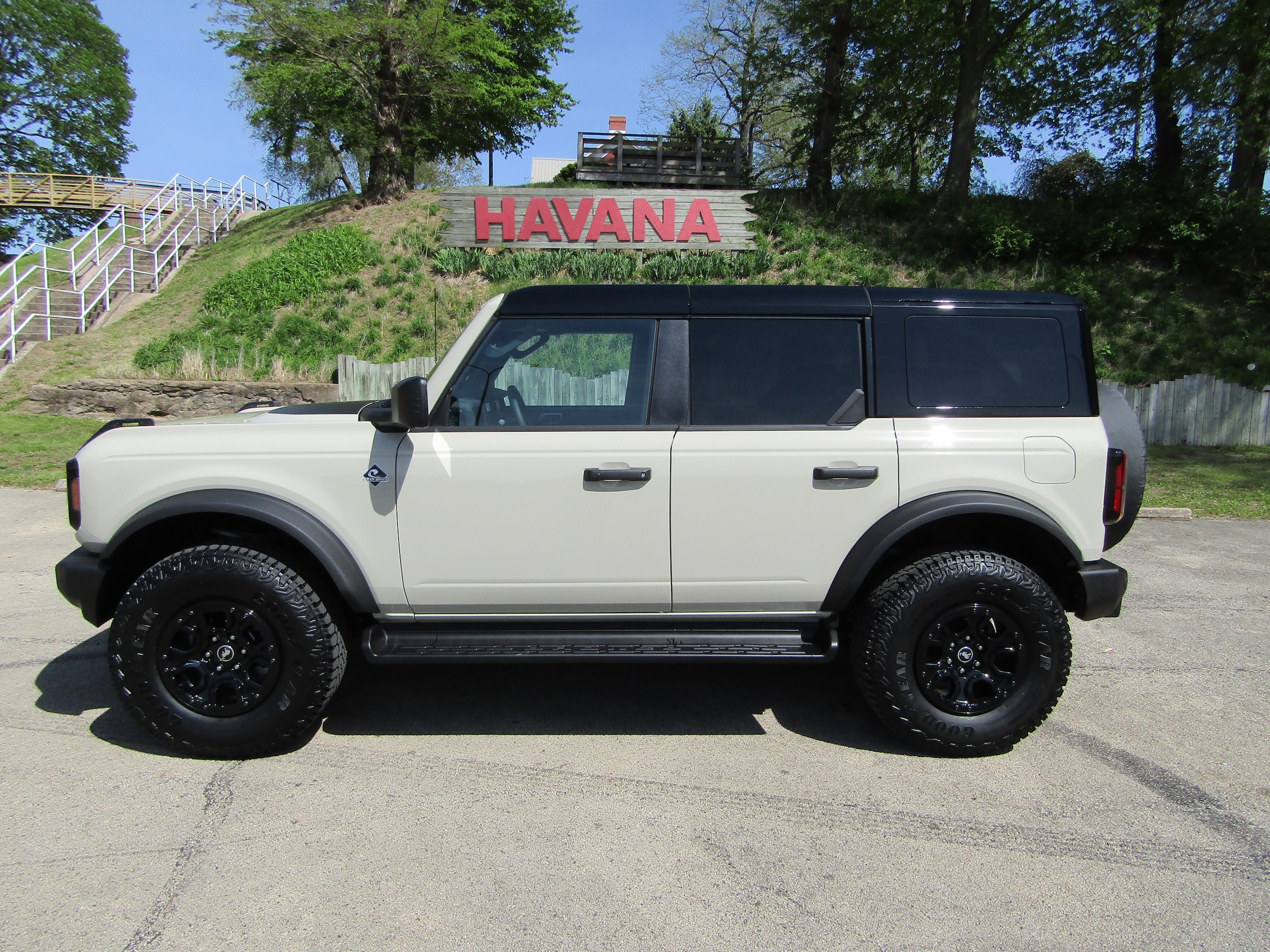 2026 Ford Bronco Outer Banks 4x4's photo