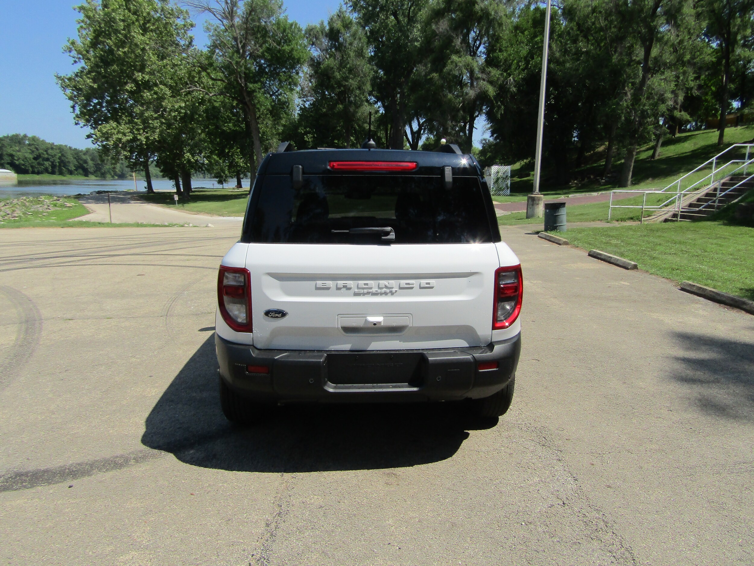 2025 Ford Bronco Sport Outer Banks photo 2