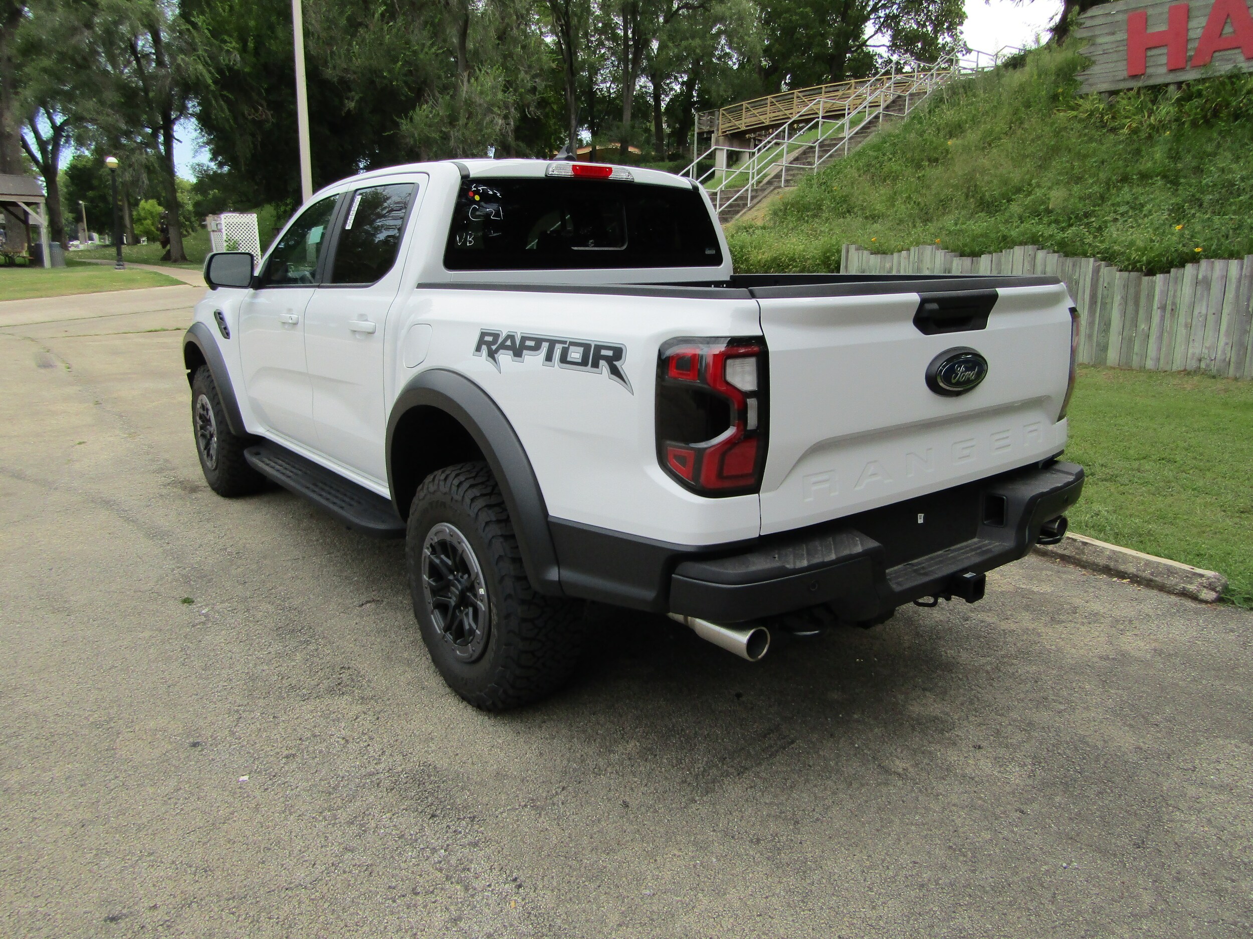 2025 Ford Ranger Raptor photo 2