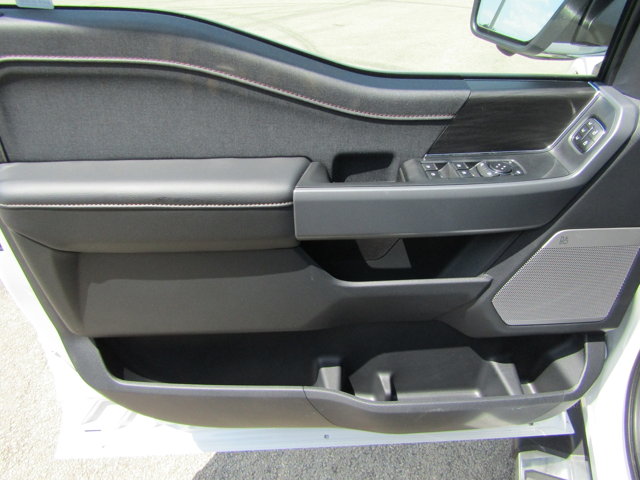 2026 Ford F-150 Lariat - Photo 10