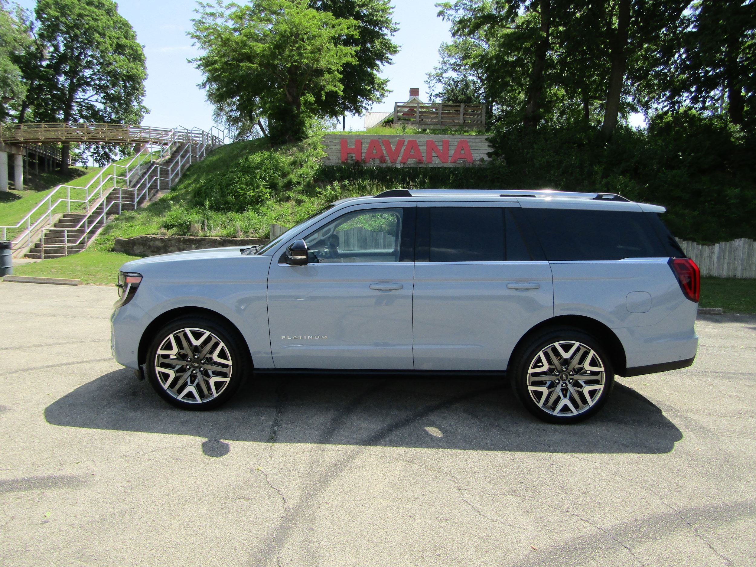 2025 Ford Expedition's photo