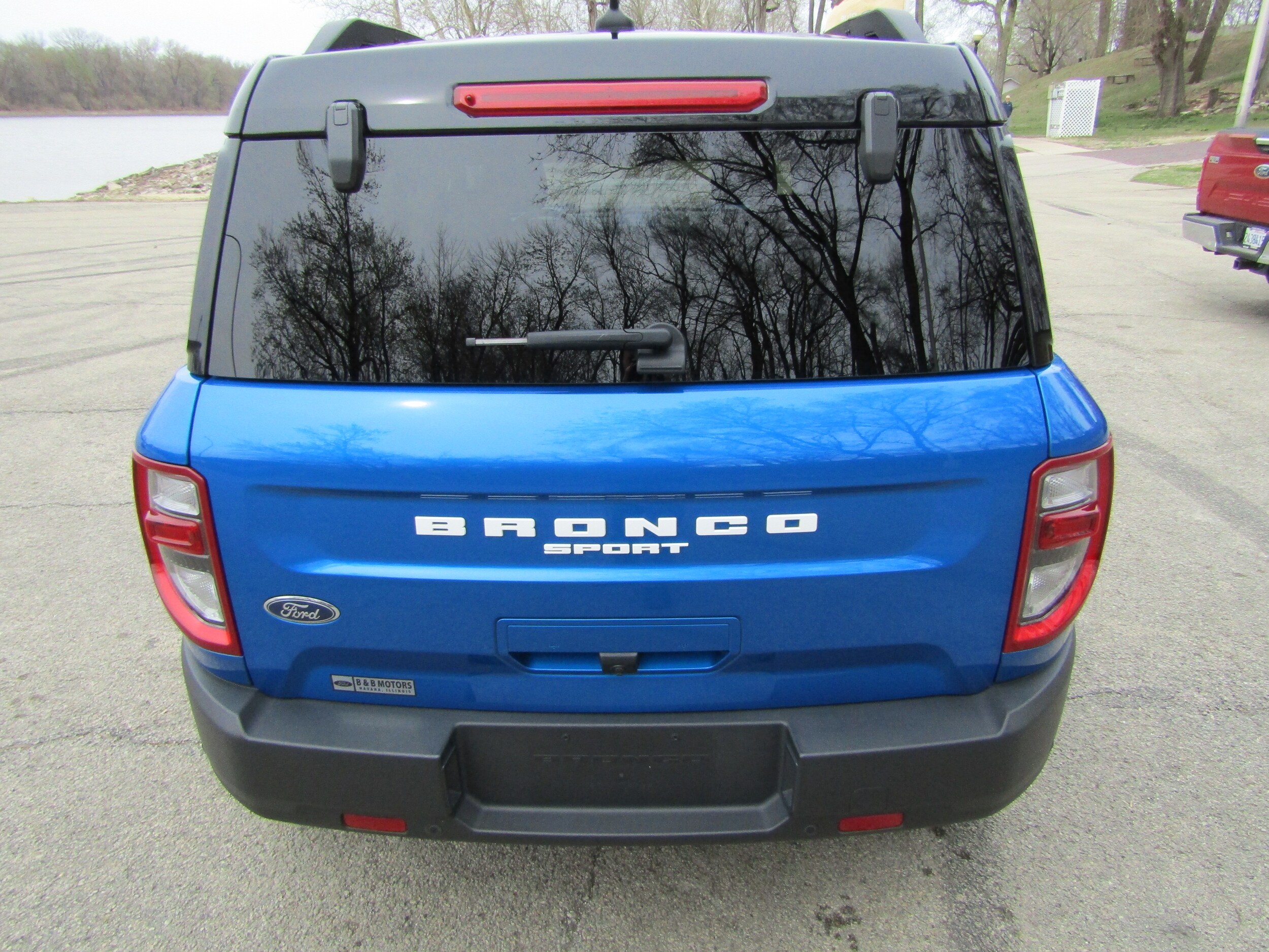 2022 Ford Bronco Sport Outer Banks photo 3