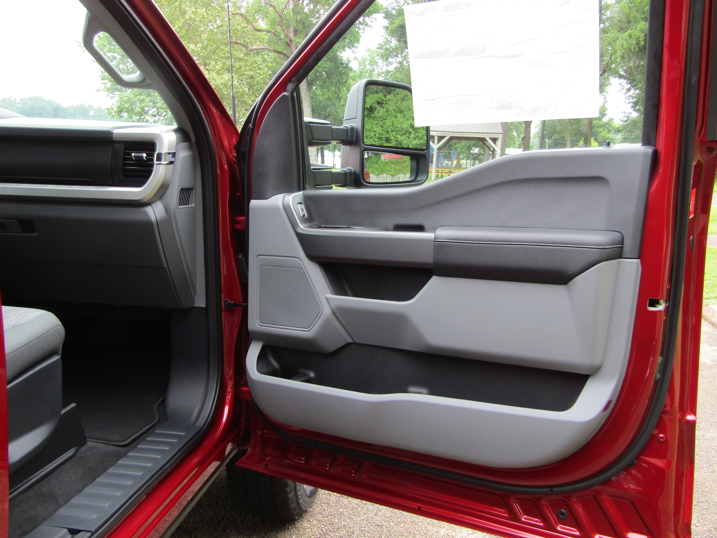 2026 Ford F-350 Super Duty XLT - Photo 17