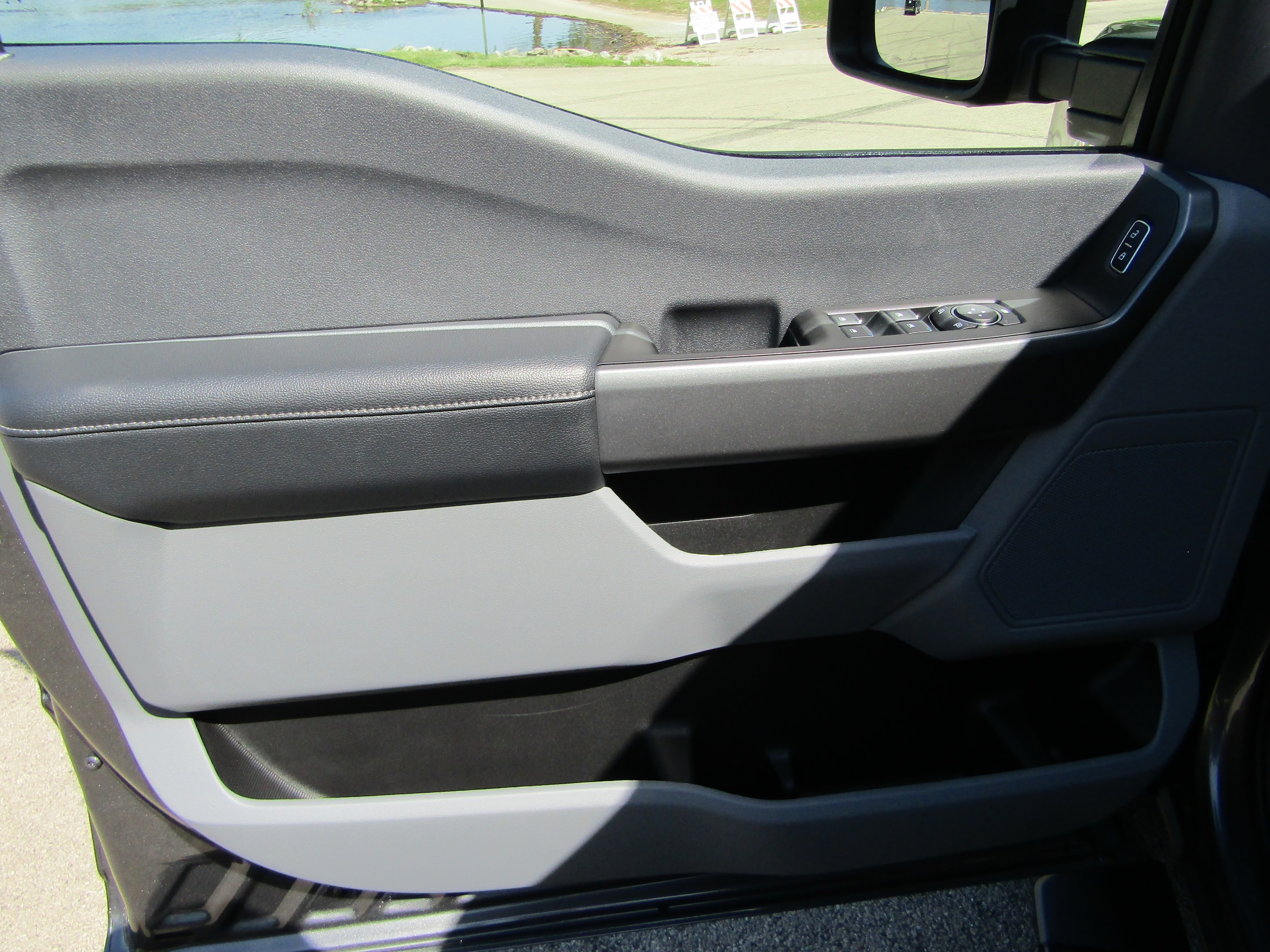 2026 Ford F-350 Super Duty XL - Photo 10