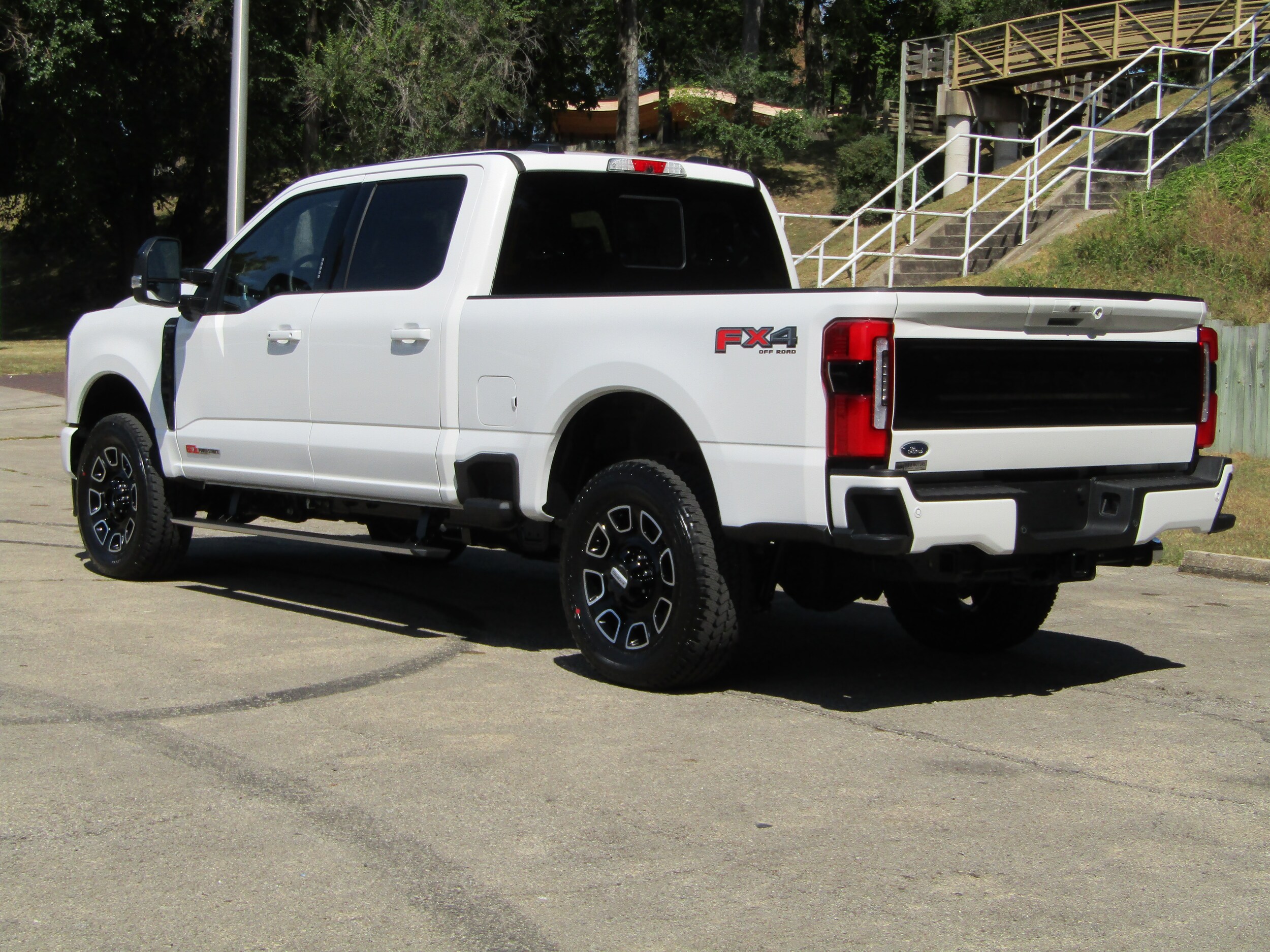 2026 Ford F-350 Platinum photo 2