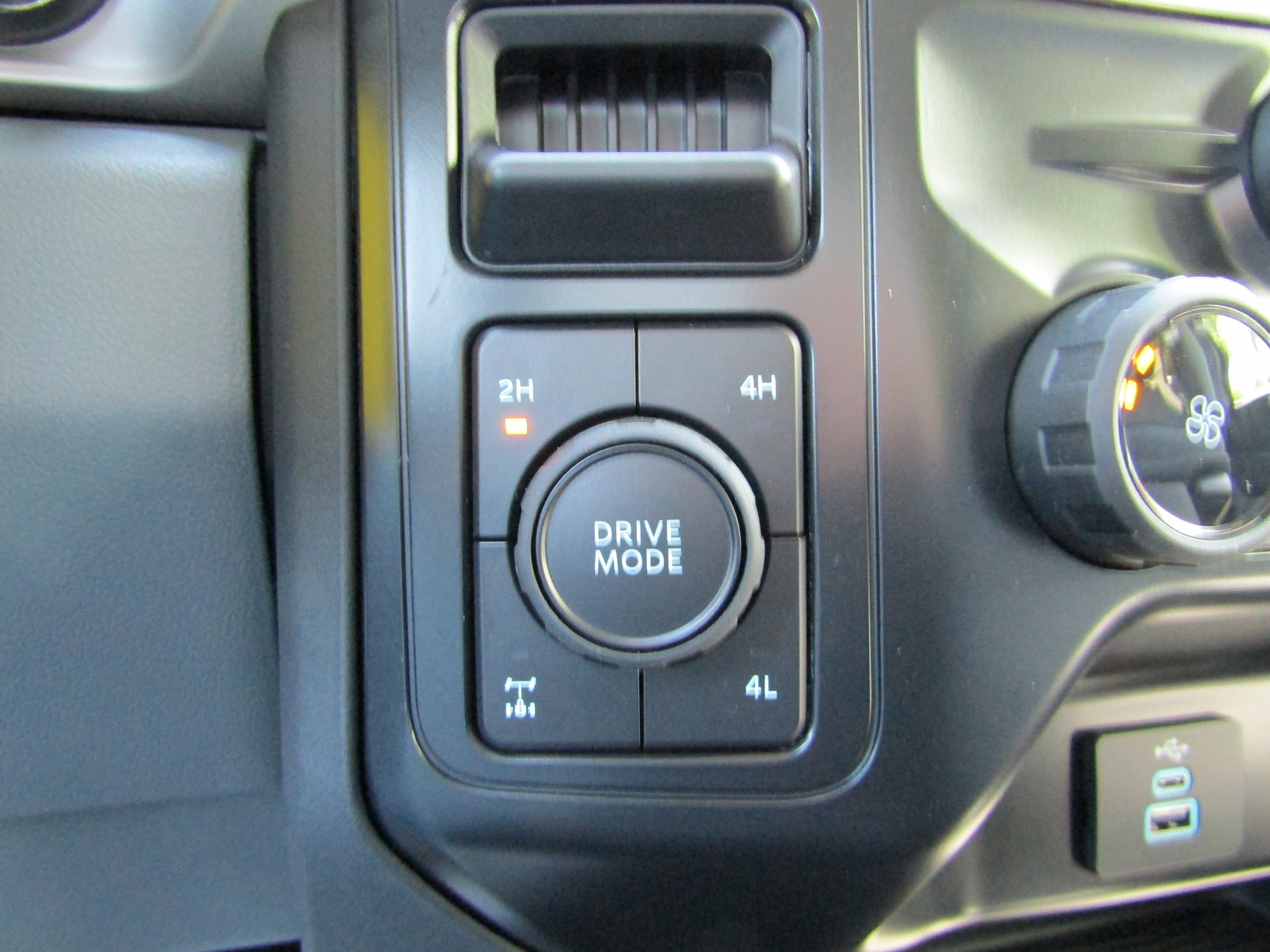 2026 Ford F-350 Super Duty XL - Photo 25