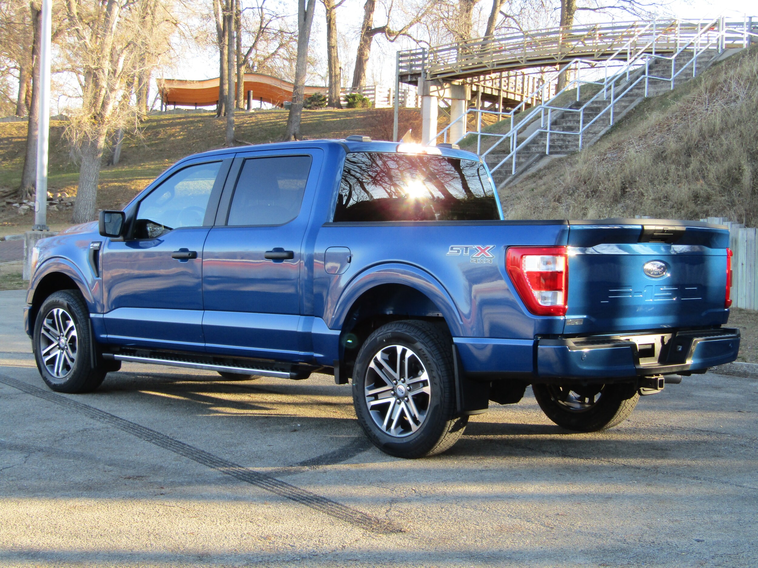 2022 Ford F-150 XL STX photo 2