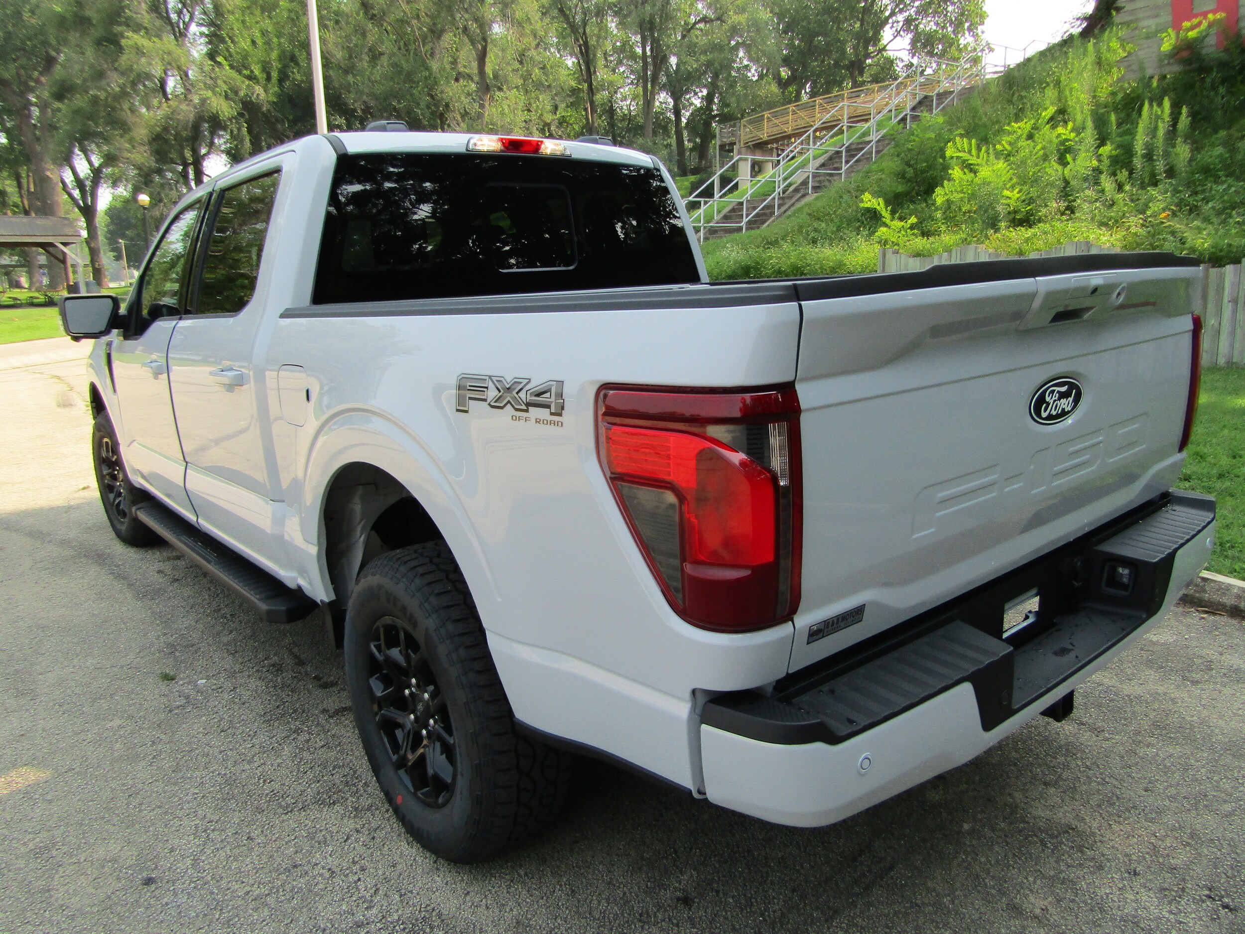 2025 Ford F-150 XLT photo 2