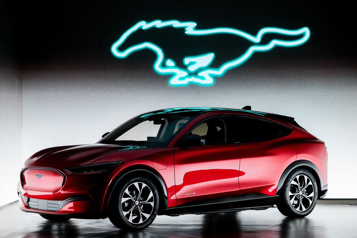 2020 Ford Mustang Mach E Suv