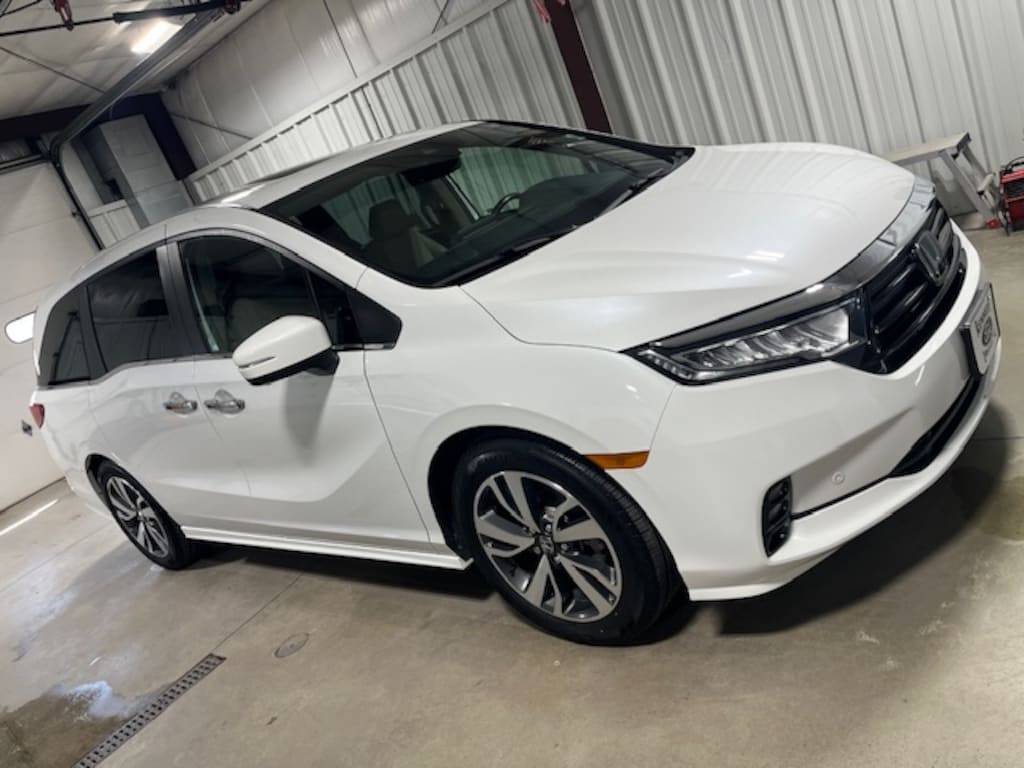 Used 2021 Honda Odyssey Touring VAN PASSENGE