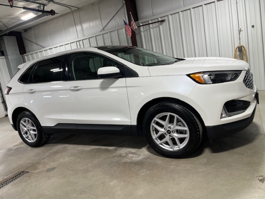 Used 2024 Ford Edge SEL WAGON
