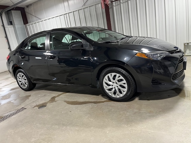 Used 2017 Toyota Corolla LE with VIN 2T1BURHE1HC932453 for sale in Sheboygan Falls, WI